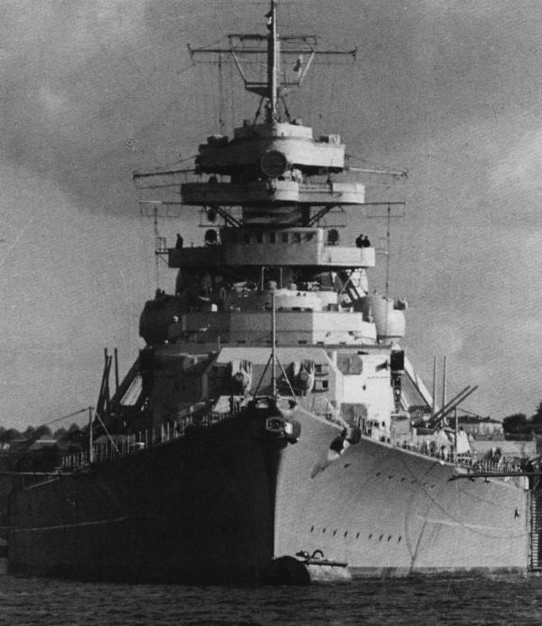 BISMARCK e TIRPITZ - corazzate tedesche    (**)