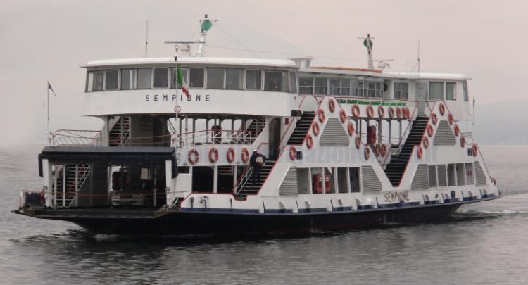 SEMPIONE . traghetto bidirezionale per il Lago Maggiore   (**)