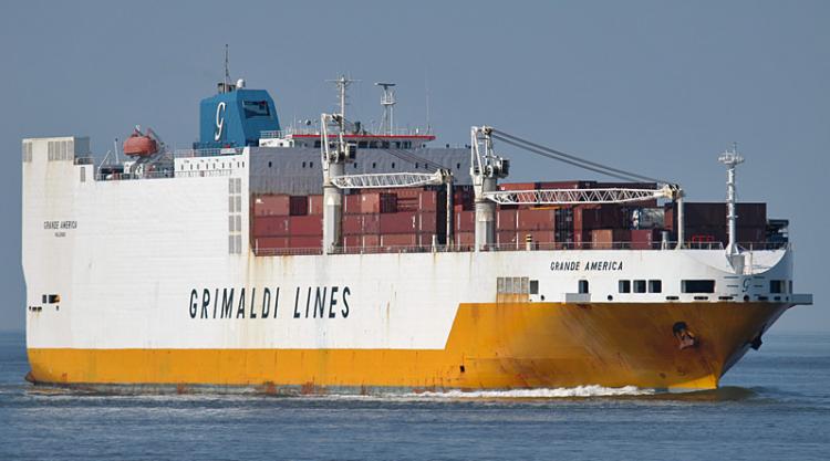 GRANDE AMERICA - nave Ro-Ro   (**)